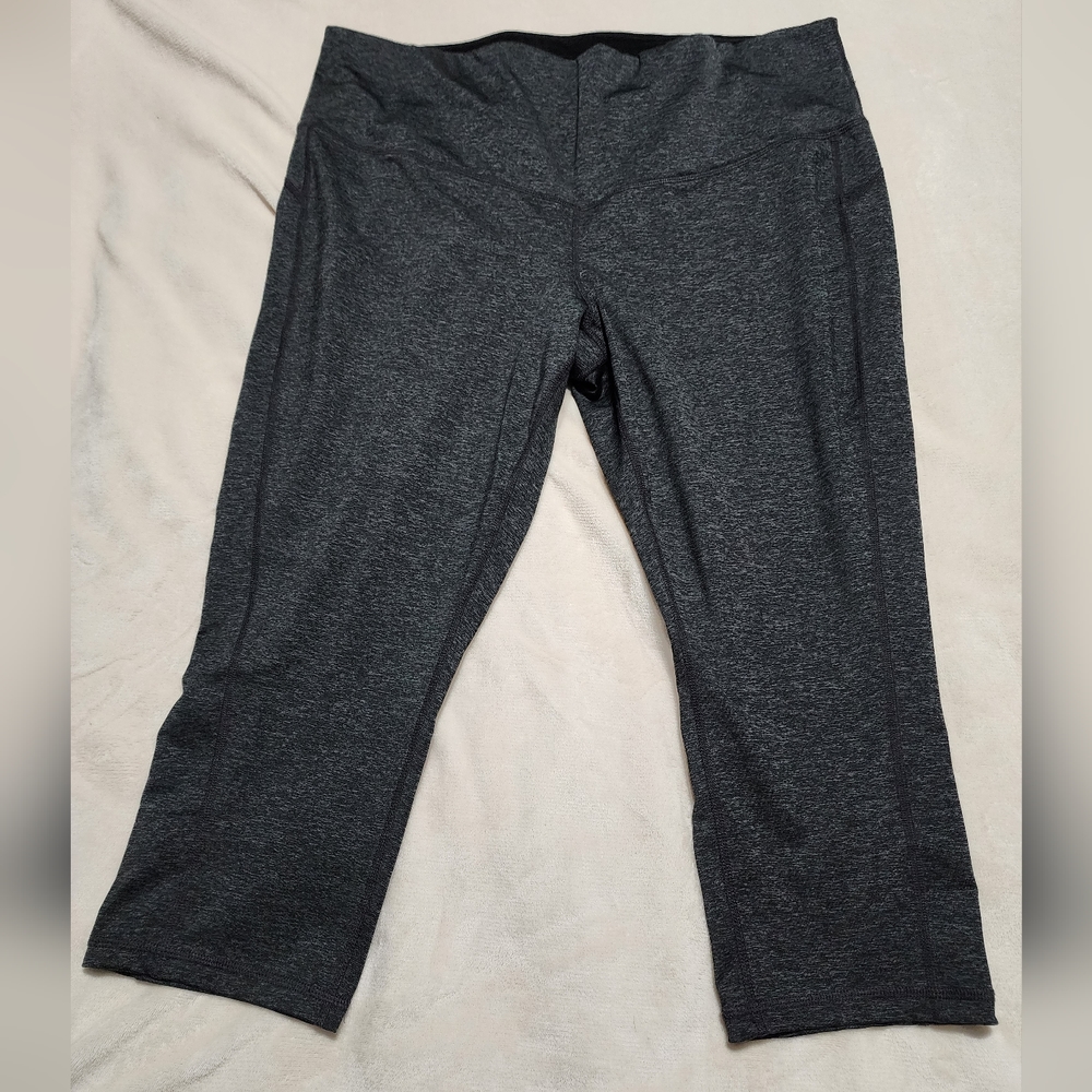 Xersion high waisted tummy control capri leggings size 2X